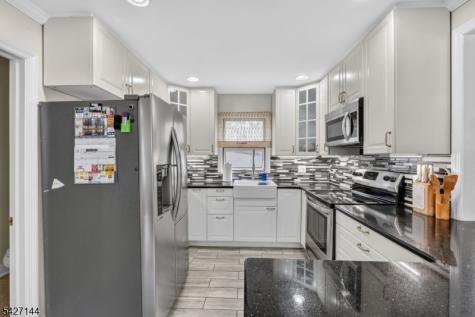 524 Henmar Drive Mount Arlington NJ 07850