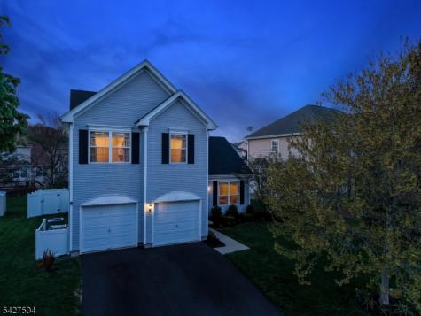 71 Saxton Drive Hackettstown NJ 07840