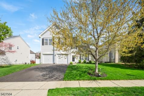 71 Saxton Drive Hackettstown NJ 07840
