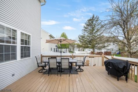 71 Saxton Drive Hackettstown NJ 07840