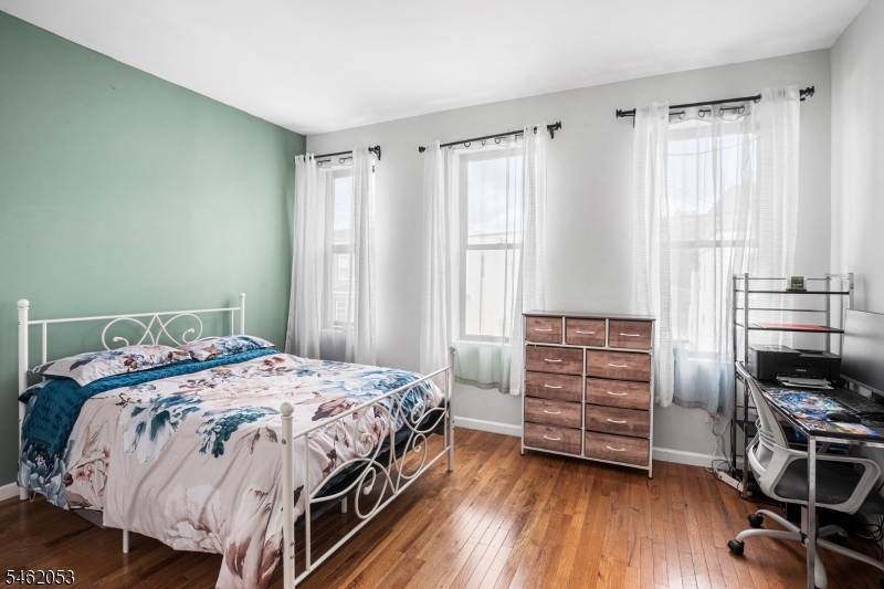 37 Emmet Street Newark NJ 07114