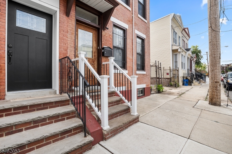 37 Emmet Street Newark NJ 07114
