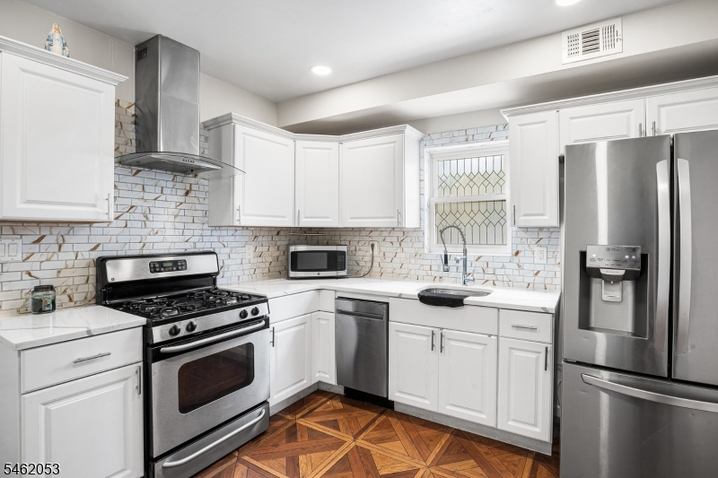 37 Emmet Street Newark NJ 07114