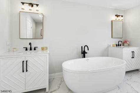 49 Hall Drive Clark NJ 07066
