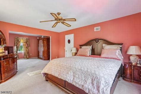4 Viking Court Randolph NJ 07869
