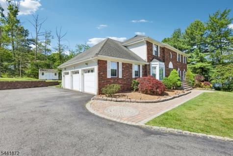 4 Viking Court Randolph NJ 07869