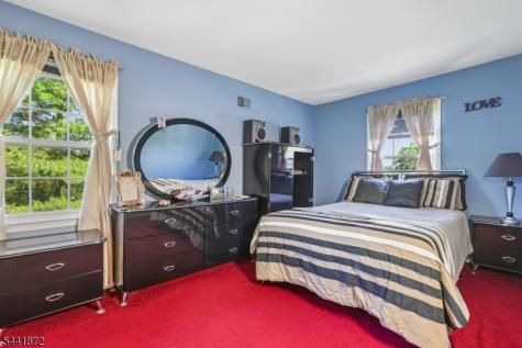 4 Viking Court Randolph NJ 07869