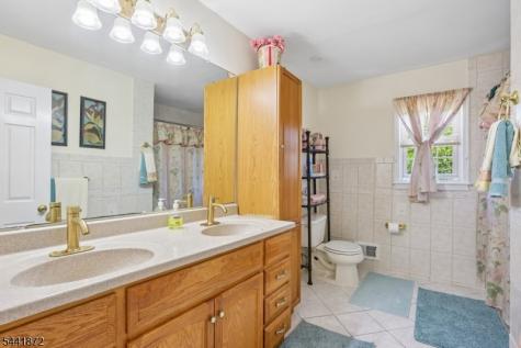 4 Viking Court Randolph NJ 07869