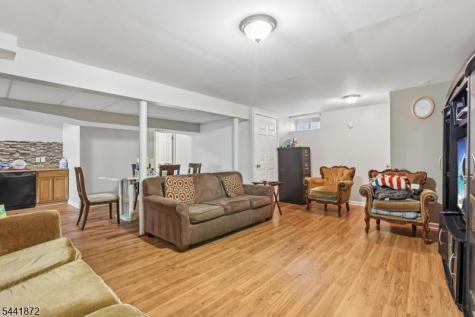 4 Viking Court Randolph NJ 07869
