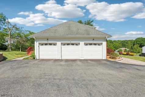 4 Viking Court Randolph NJ 07869