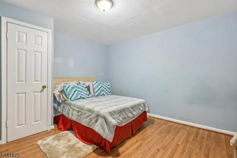 4 Viking Court Randolph NJ 07869