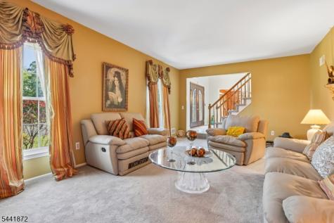 4 Viking Court Randolph NJ 07869