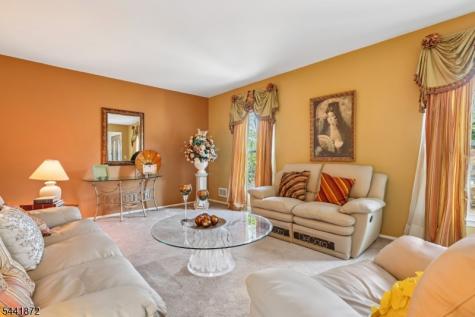4 Viking Court Randolph NJ 07869