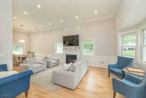 40 Lee Road Livingston NJ 07039