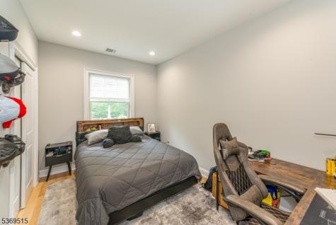 40 Lee Road Livingston NJ 07039