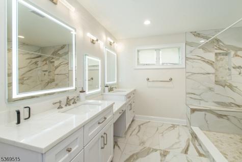 40 Lee Road Livingston NJ 07039