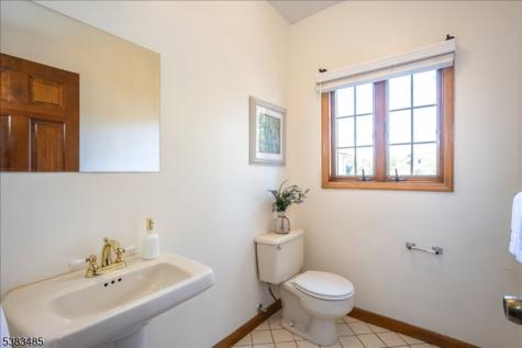 39 Enfield Avenue Montclair NJ 07042