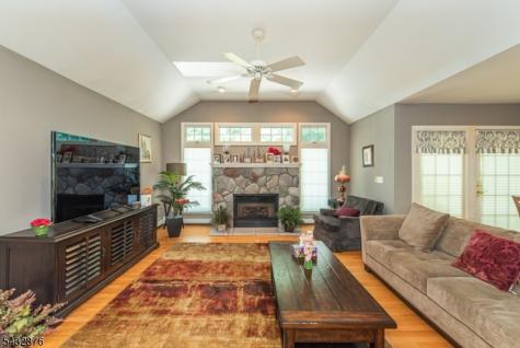 17 Morningside Circle Little Falls NJ 07424
