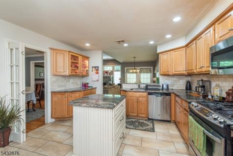 17 Morningside Circle Little Falls NJ 07424