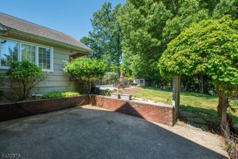 17 Morningside Circle Little Falls NJ 07424