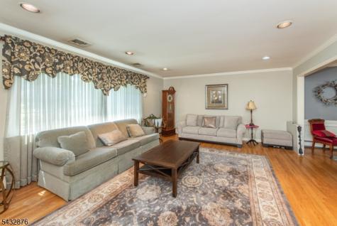 17 Morningside Circle Little Falls NJ 07424