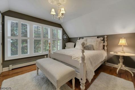 6 Yorke Road Mountain Lakes NJ 07046