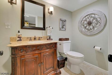 6 Yorke Road Mountain Lakes NJ 07046