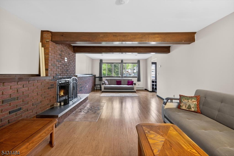 3 Nice Place Hopatcong NJ 07843