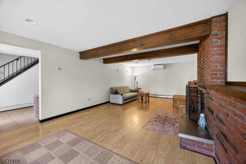 3 Nice Place Hopatcong NJ 07843