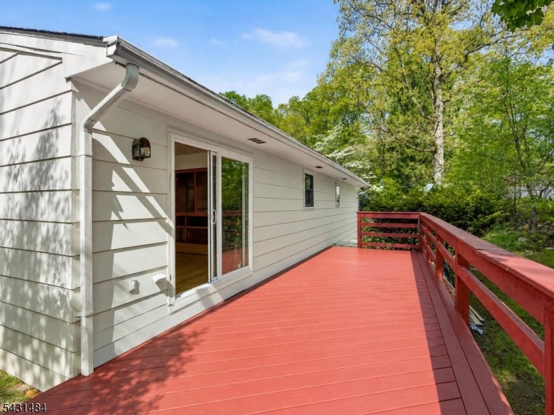 3 Nice Place Hopatcong NJ 07843