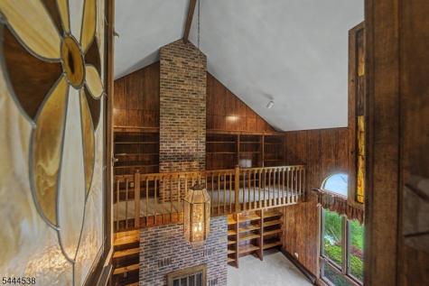 4 Unneberg Avenue Roxbury NJ 07876
