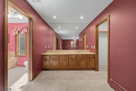 4 Unneberg Avenue Roxbury NJ 07876