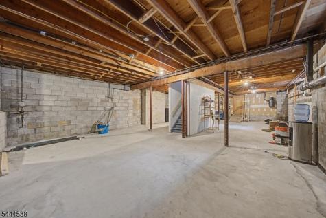 4 Unneberg Avenue Roxbury NJ 07876