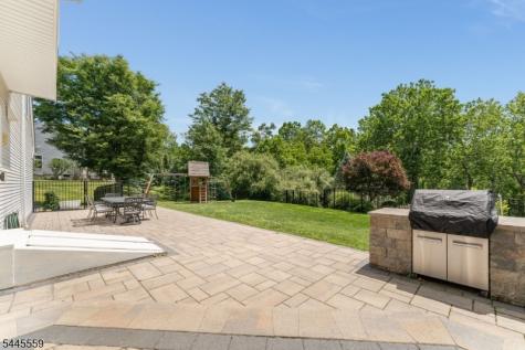 15 Chalfonte Drive Clinton NJ 08833