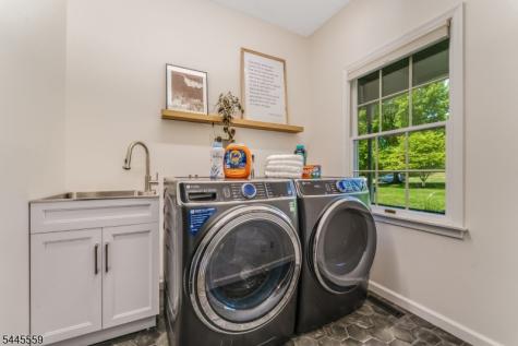 15 Chalfonte Drive Clinton NJ 08833