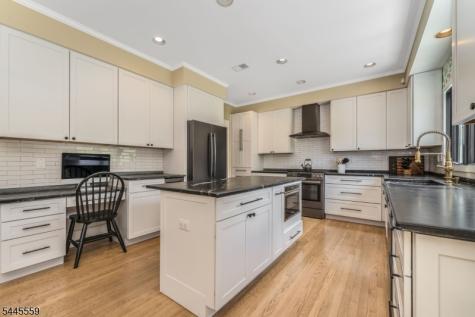 15 Chalfonte Drive Clinton NJ 08833