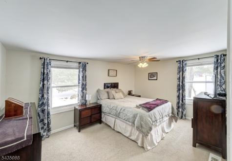 125 Hillcrest Drive Milford NJ 08848