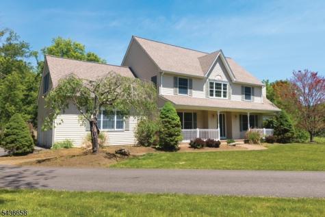 4 Winters Drive Lebanon NJ 08826