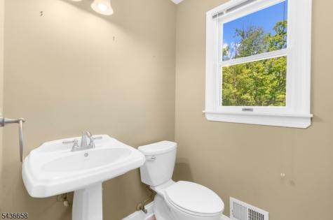4 Winters Drive Lebanon NJ 08826