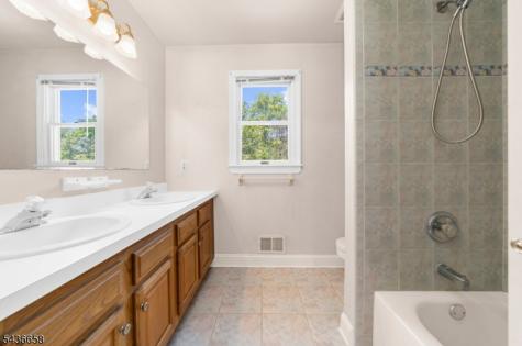 4 Winters Drive Lebanon NJ 08826