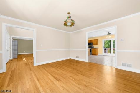 4 Winters Drive Lebanon NJ 08826