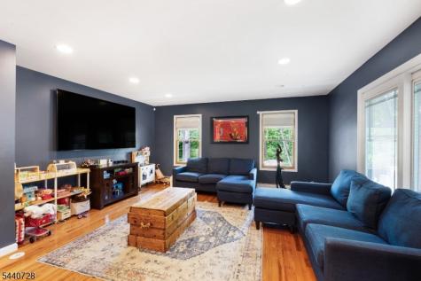 34 Orchard Square Caldwell Boro NJ 07006