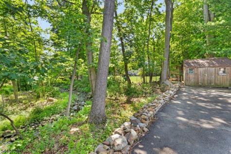 34 Orchard Square Caldwell Boro NJ 07006
