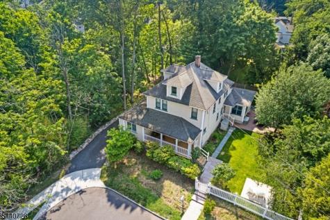 34 Orchard Square Caldwell Boro NJ 07006