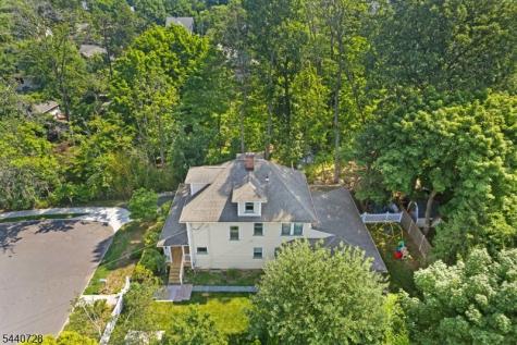 34 Orchard Square Caldwell Boro NJ 07006