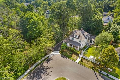 34 Orchard Square Caldwell Boro NJ 07006