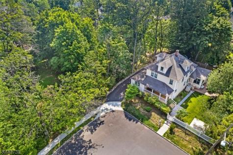 34 Orchard Square Caldwell Boro NJ 07006