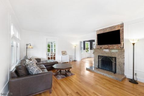 34 Orchard Square Caldwell Boro NJ 07006