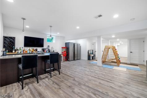57 Walnut Street Livingston NJ 07039