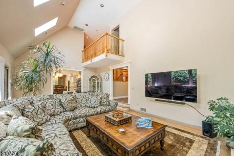 59 Deerfield Lane Upper Saddle River NJ 07458